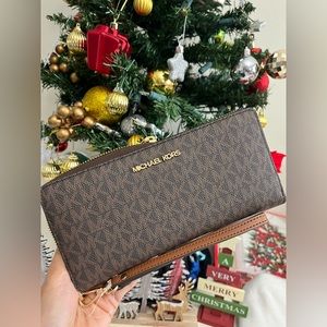 MK Continental Wallet